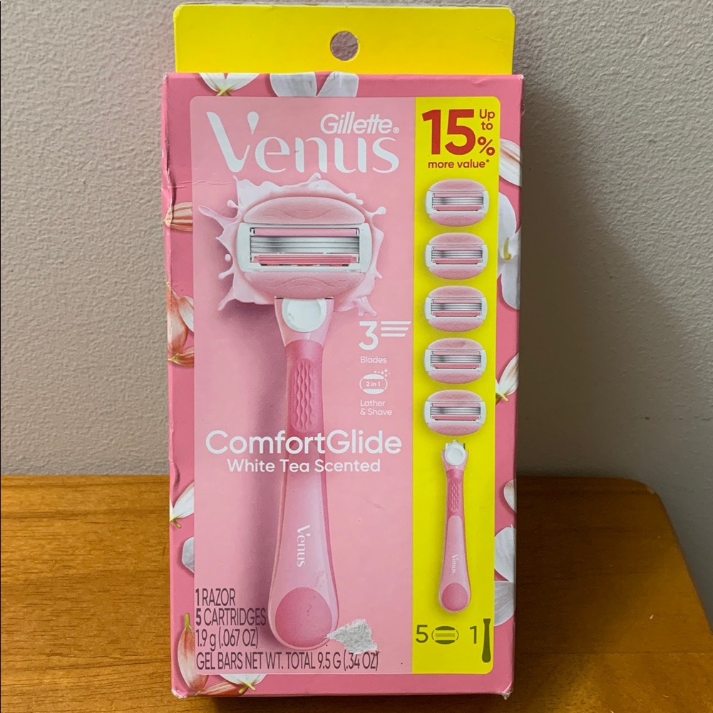 Venus Comfort Glide White Tea Scented Handle + 5 Cartridges